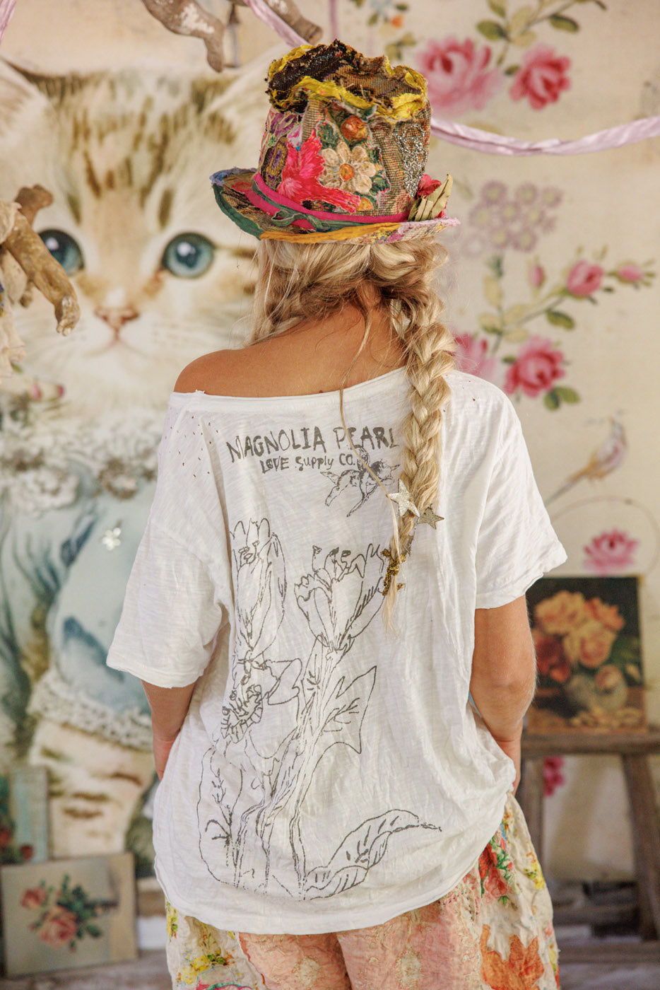 stay bewildered tee