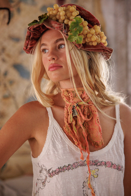 embroidered fairen jabot